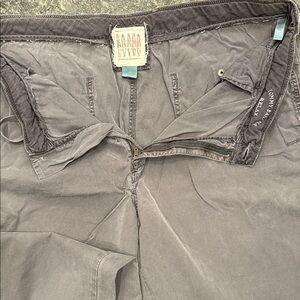 Tommy bahama blue Gray Casual lite weight pants super comfortable size 40